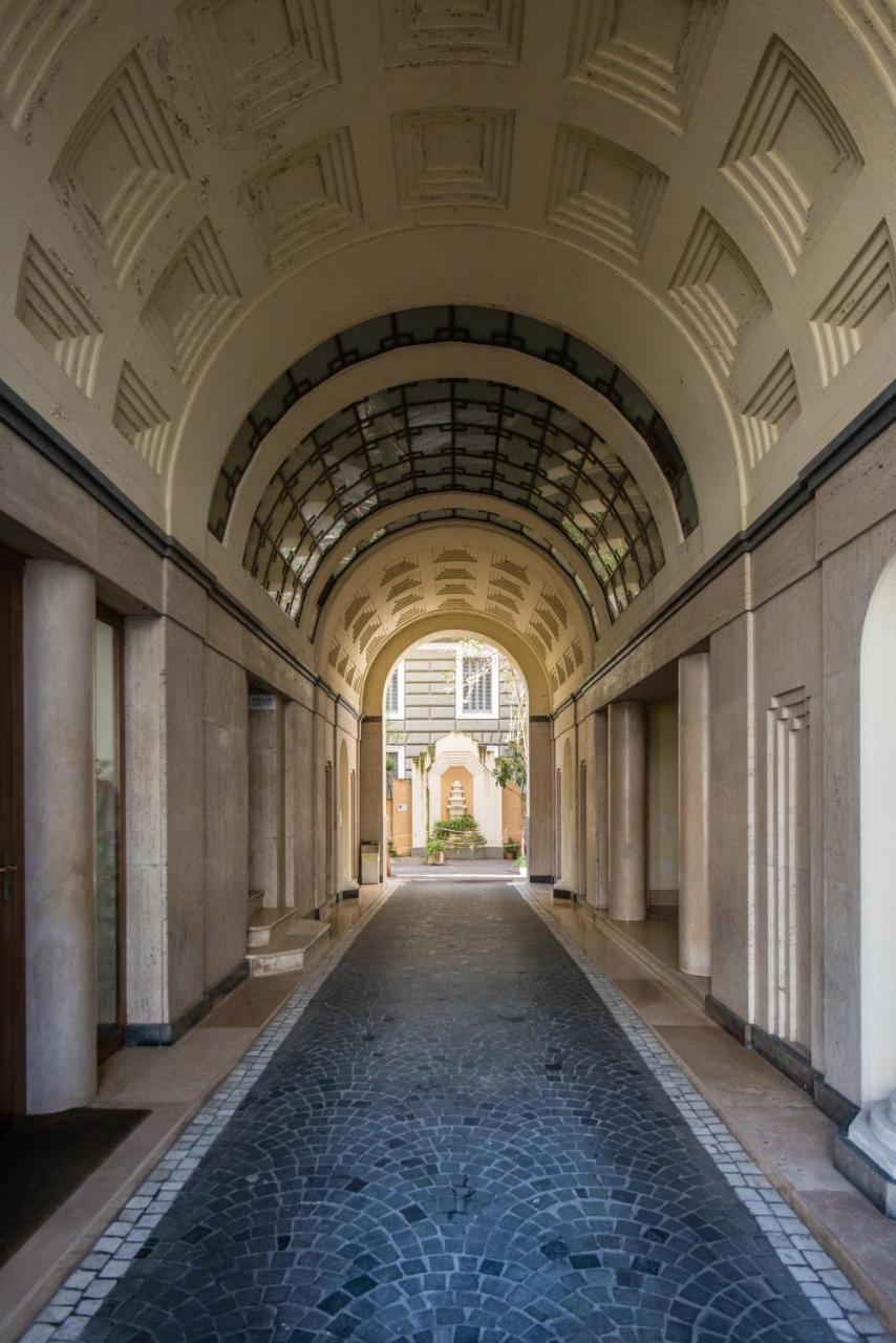 Yourelais Pergolesi Napels Buitenkant foto